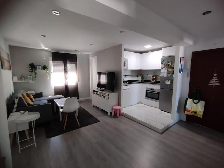 Apartamento Acogedor. Gelves Bagian luar foto