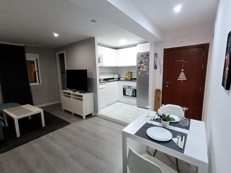 Apartamento Acogedor. Gelves Bagian luar foto