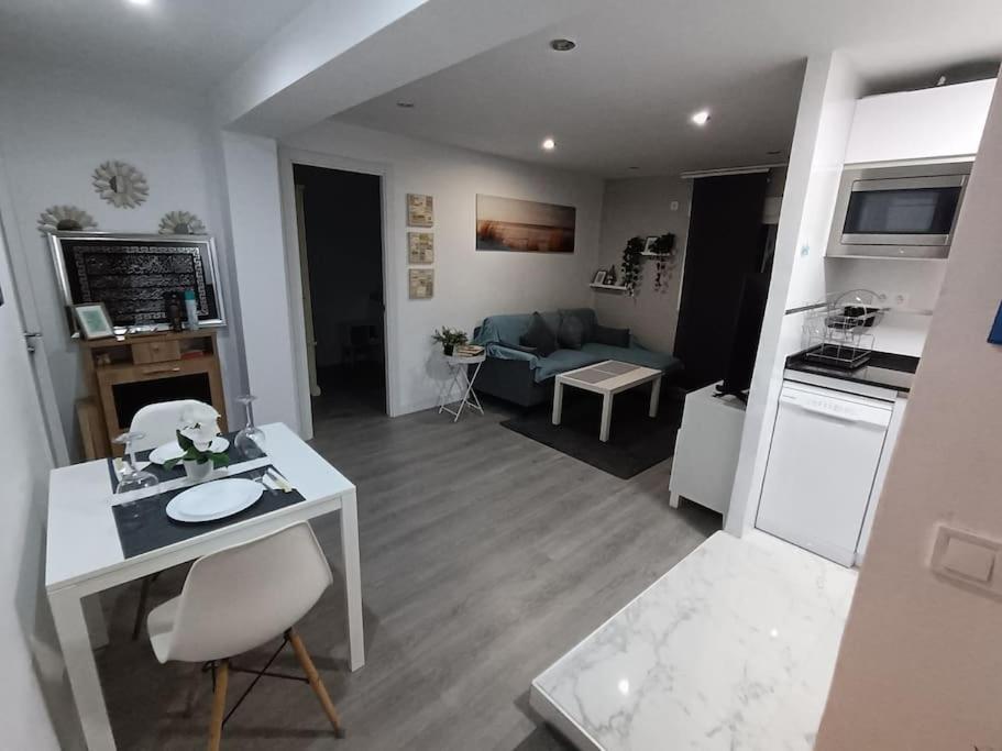 Apartamento Acogedor. Gelves Bagian luar foto